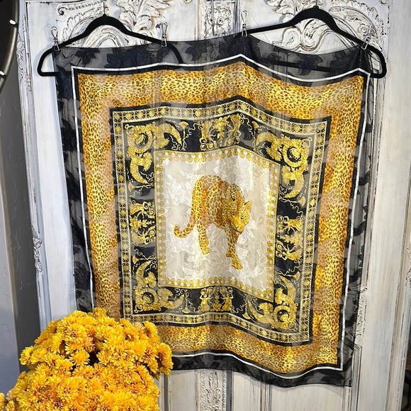 Elegant Yellow and Black Leopard Print Scarf - Picture 1 of 6